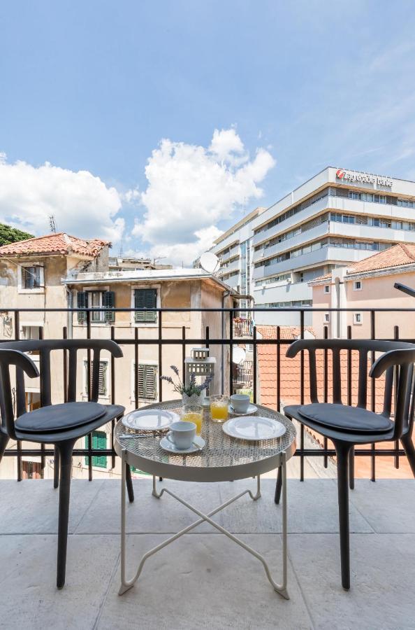Romantic With Balcony Apartment Split
