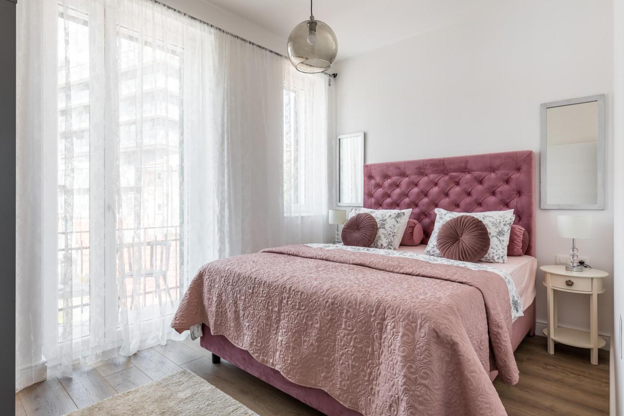 Apartment Romantic With Balcony Split